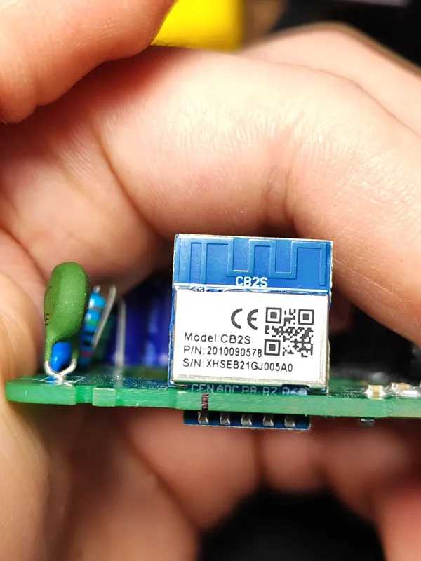 RCS-2-WF smart plug internals 1 RCS-2-WF smart plug internals 1