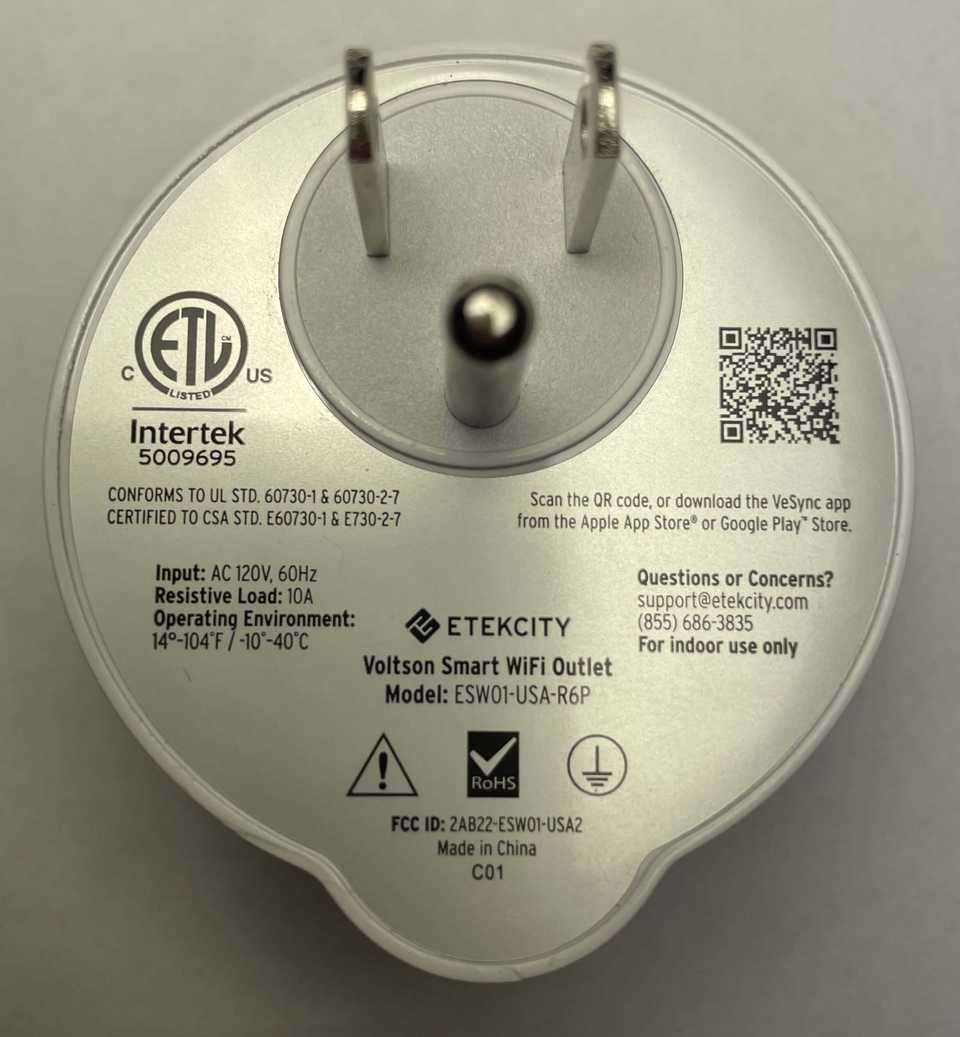 Etekcity Voltson ESW01-USA-R6P Back View A back view of the Etekcity Voltson ESW01-USA-R6P Smart Outlet, displaying the sticker with all its product details.